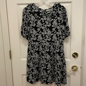 Francesca’s miami brand rayon crepe floral dress size L
